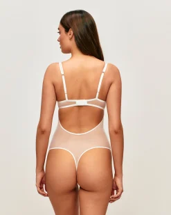 Body corbeille avec broderies florales