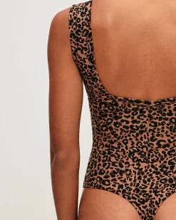 Body string dos nu en coton côtelé avec pads intégrés imprimé léopard