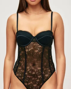 Body tanga en dentelle florale