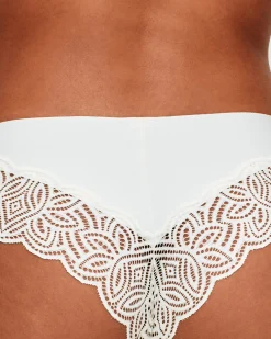Cheeky microfibre et dentelle