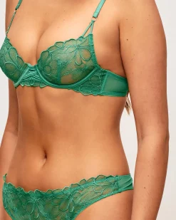 Soutien-gorge corbeille avec broderies florales