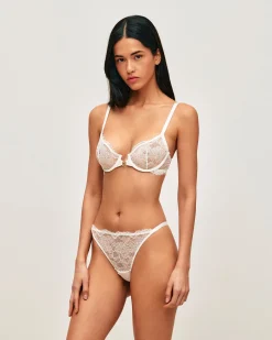 Soutien-gorge corbeille en dentelle avec bijou soleil