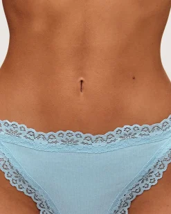 String en conton et dentelle