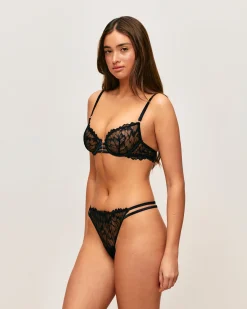 String en dentelle