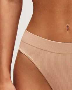 String seamless