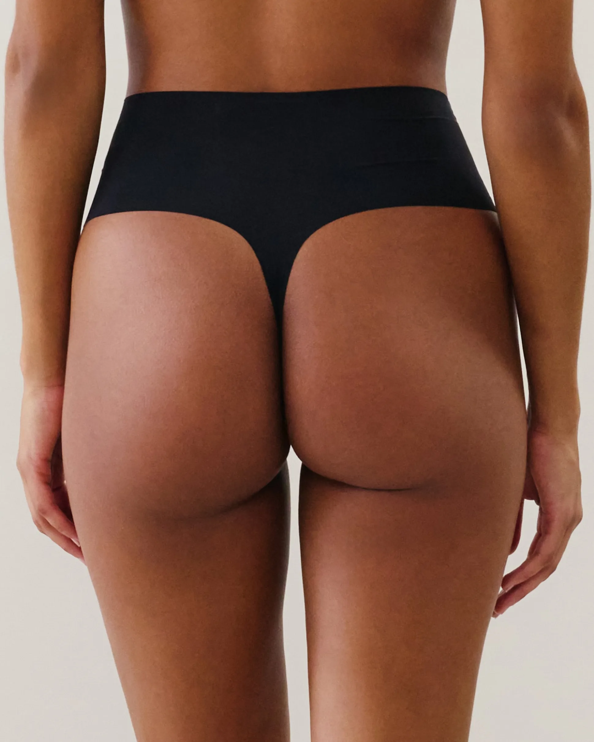String taille haute en microfibre