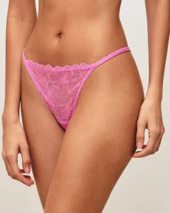 Tanga en dentelle florale