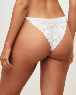 Tanga en dentelle florale et noeud
